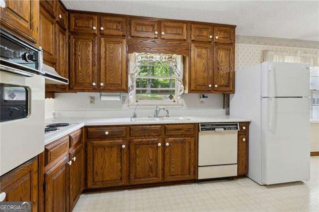 509 Woodland Lane, Lawrenceville, GA 30043