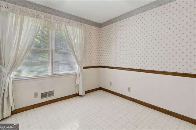 509 Woodland Lane, Lawrenceville, GA 30043