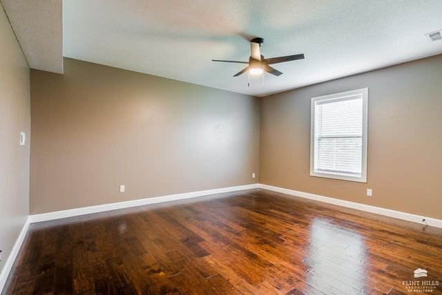 4518 Lamonte Drive, Manhattan, KS 66503