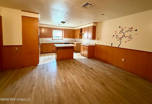 247 Dona Avenue, Jackson, MS 39212
