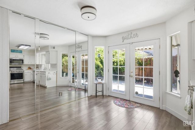 705 Sand Creek Drive, Bakersfield, CA 93312