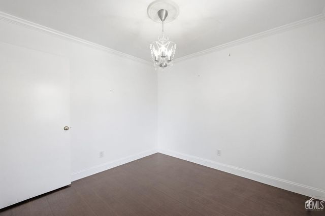 705 Sand Creek Drive, Bakersfield, CA 93312