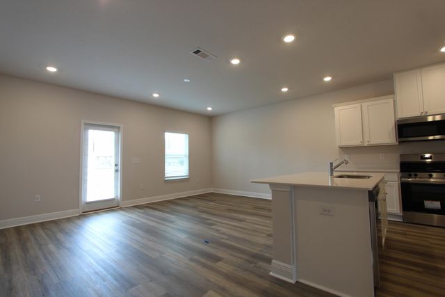 323 Callie Drive, Crestview, FL 32536