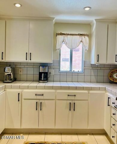 797 Boxthorn Avenue, Newbury Park, CA 91320