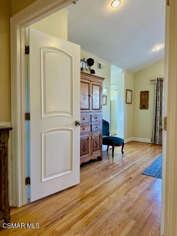 Image 19 of property listing at 797 Boxthorn Avenue, Newbury Park, CA 91320