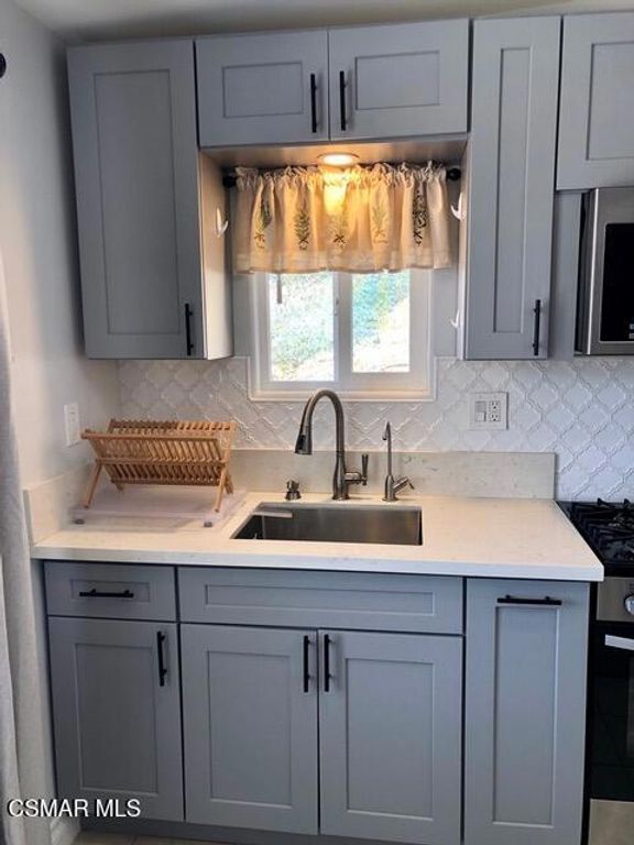 Image 40 of property listing at 797 Boxthorn Avenue, Newbury Park, CA 91320