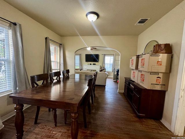 210 HAGGIN ST, San Antonio, TX 78210