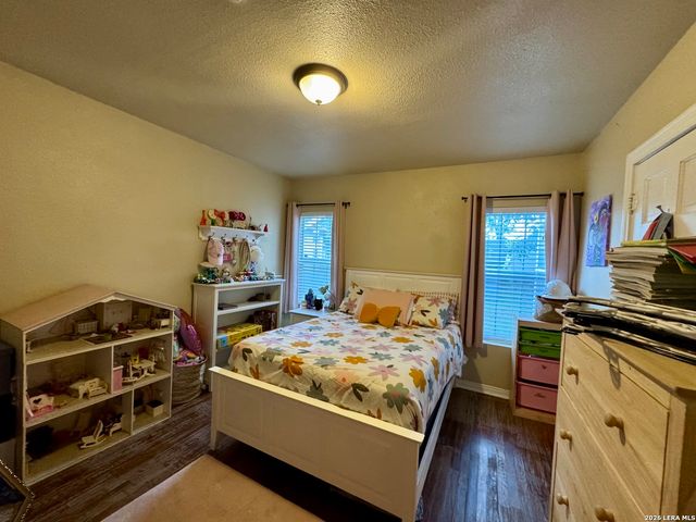 210 HAGGIN ST, San Antonio, TX 78210