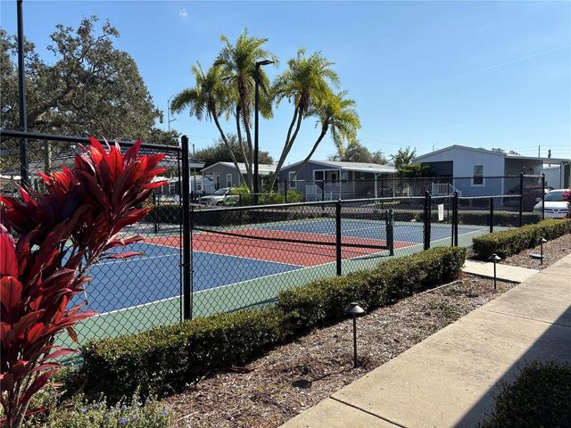 5200 28TH STREET N 329, St Petersburg, FL 33714