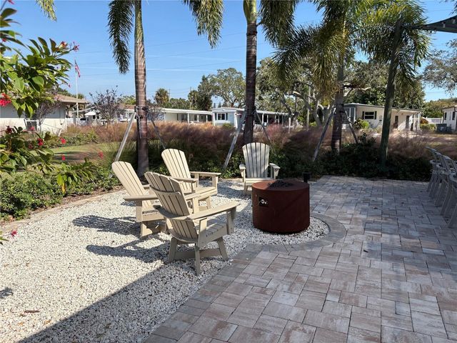 5200 28TH STREET N 329, St Petersburg, FL 33714