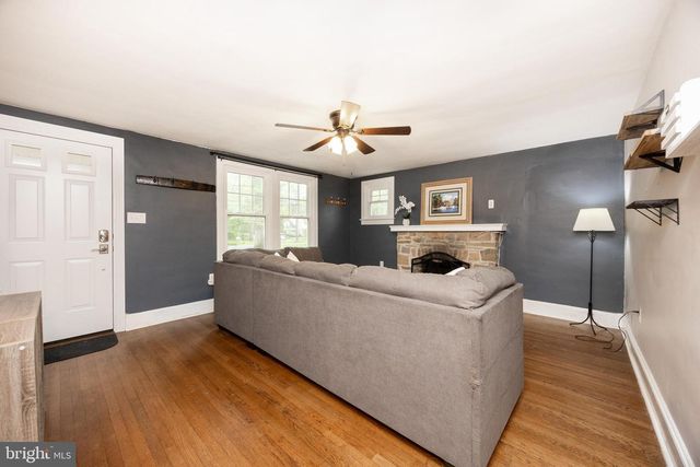 2702 E KINGS HWY, Coatesville, PA 19320