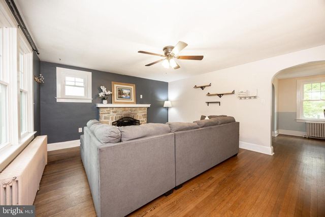 2702 E KINGS HWY, Coatesville, PA 19320