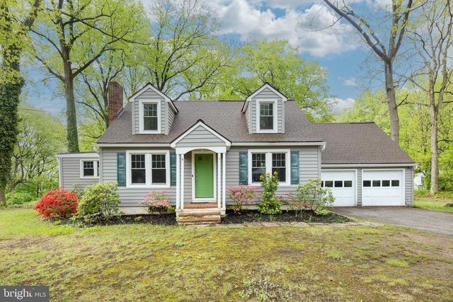 2702 E KINGS HWY, Coatesville, PA 19320