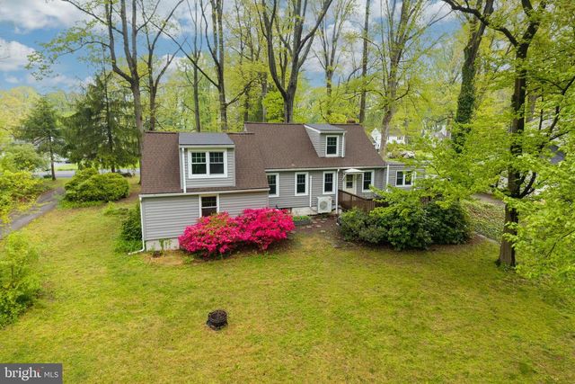 2702 E KINGS HWY, Coatesville, PA 19320