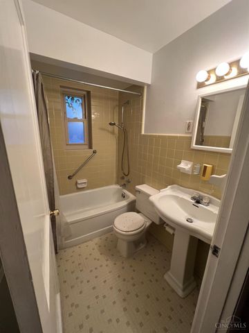 3756 MacNicholas Avenue, Deer Park, OH 45236
