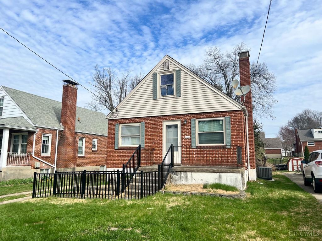 3756 MacNicholas Avenue, Deer Park, OH 45236
