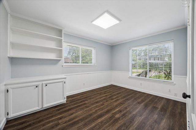 426 Pebblebrook Drive, Seabrook, TX 77586