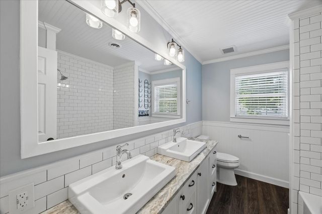 426 Pebblebrook Drive, Seabrook, TX 77586