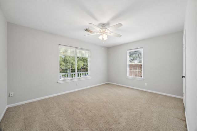 426 Pebblebrook Drive, Seabrook, TX 77586