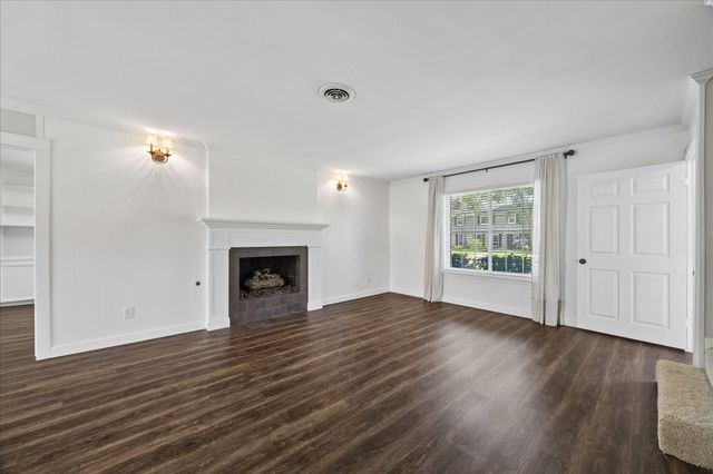 426 Pebblebrook Drive, Seabrook, TX 77586