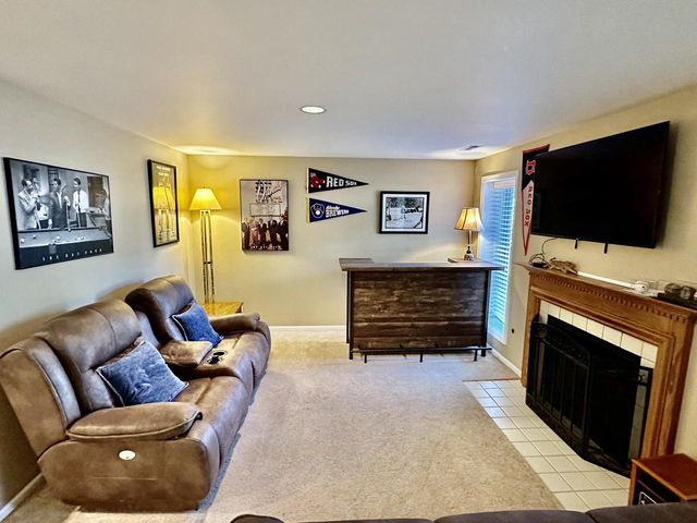 1737 Woodland DRIVE, Lake Geneva, WI 53147