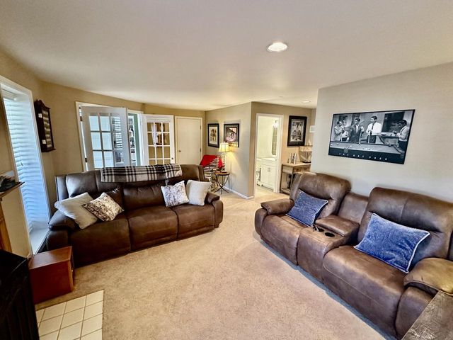 1737 Woodland DRIVE, Lake Geneva, WI 53147