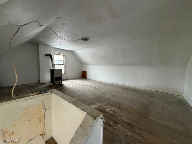 10708 Grantwood Avenue, Cleveland, OH 44108