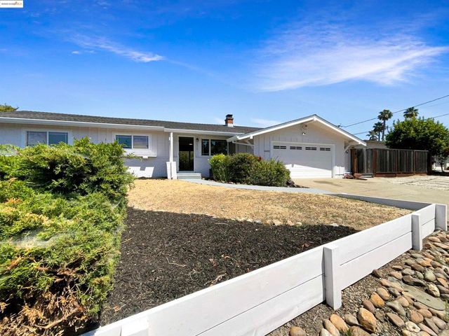 2572 Alice Way, Pinole, CA 94564