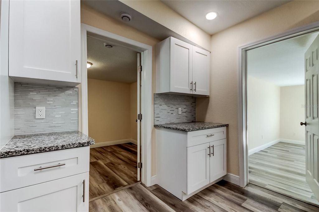 Image 11 of property listing at 1353 MARY L ROAD, Clearwater, FL 33755