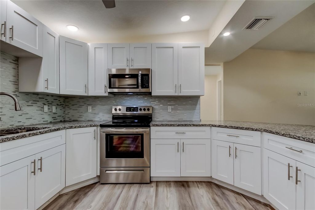 Image 13 of property listing at 1353 MARY L ROAD, Clearwater, FL 33755