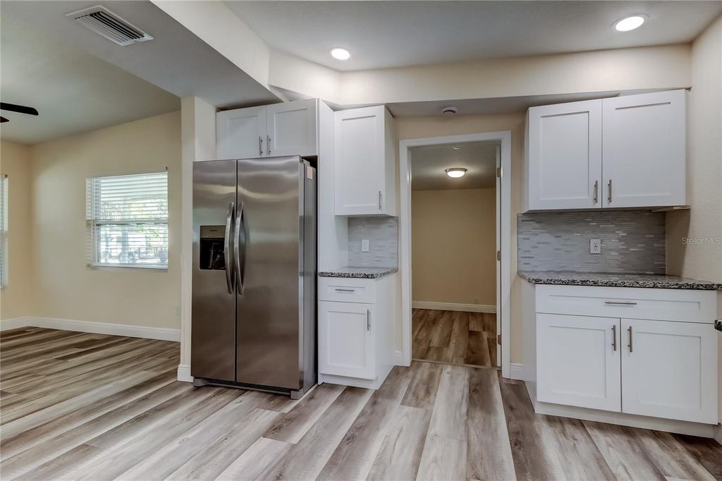 Image 15 of property listing at 1353 MARY L ROAD, Clearwater, FL 33755