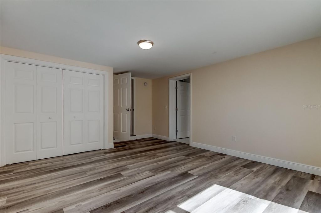 Image 18 of property listing at 1353 MARY L ROAD, Clearwater, FL 33755