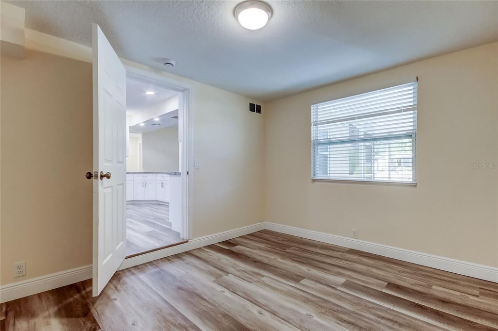 Image 27 of property listing at 1353 MARY L ROAD, Clearwater, FL 33755