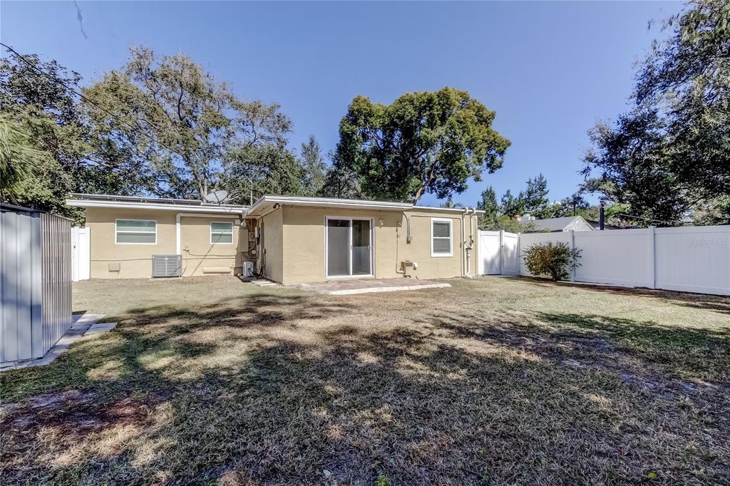 Image 41 of property listing at 1353 MARY L ROAD, Clearwater, FL 33755