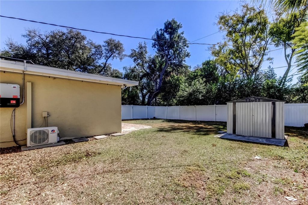 Image 43 of property listing at 1353 MARY L ROAD, Clearwater, FL 33755