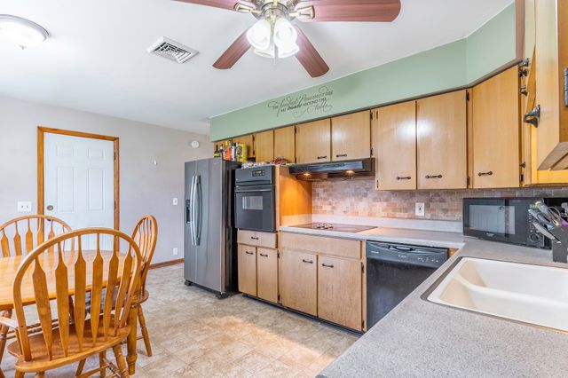 1301 S Lee Street, Garrett, IN 46738