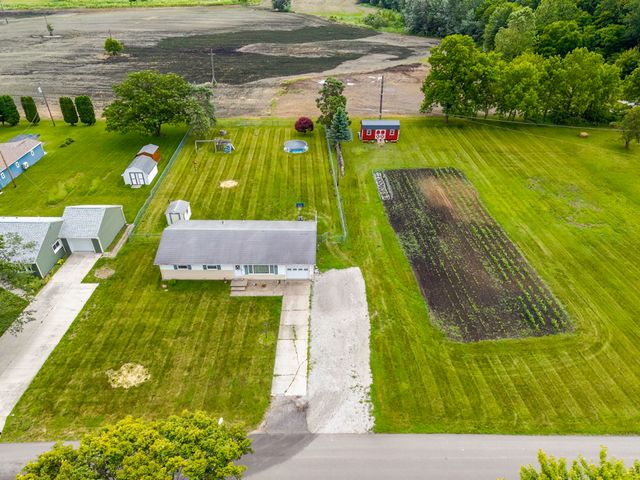 1301 S Lee Street, Garrett, IN 46738