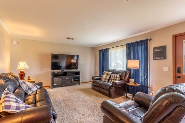 1301 S Lee Street, Garrett, IN 46738