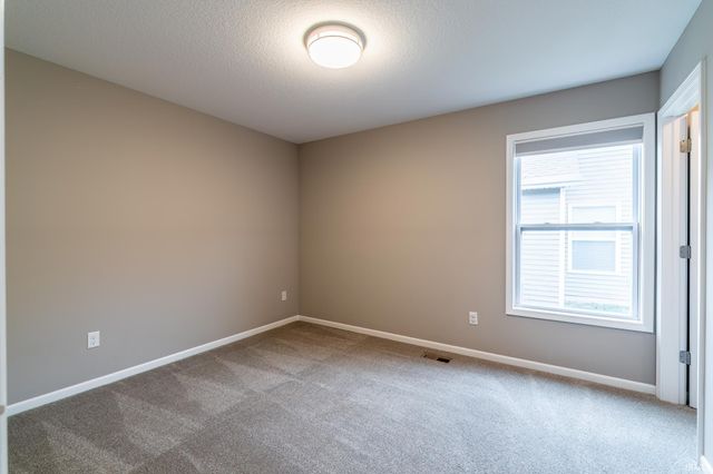 7526 Macbeth Passage, Fort Wayne, IN 46818