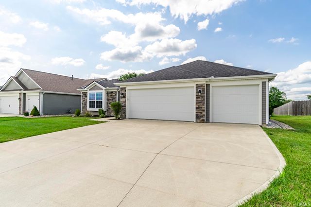 7526 Macbeth Passage, Fort Wayne, IN 46818