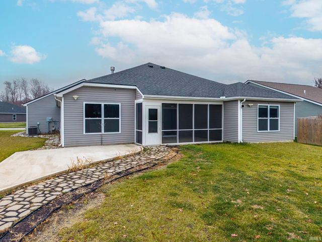 7526 Macbeth Passage, Fort Wayne, IN 46818