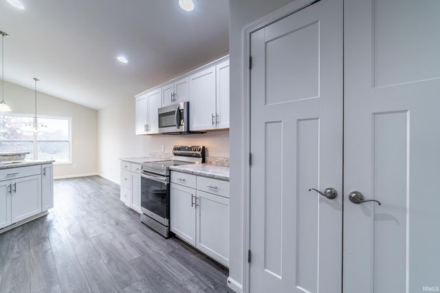 7526 Macbeth Passage, Fort Wayne, IN 46818