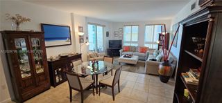 7350 SW 89th St 701S, Miami, FL 33156