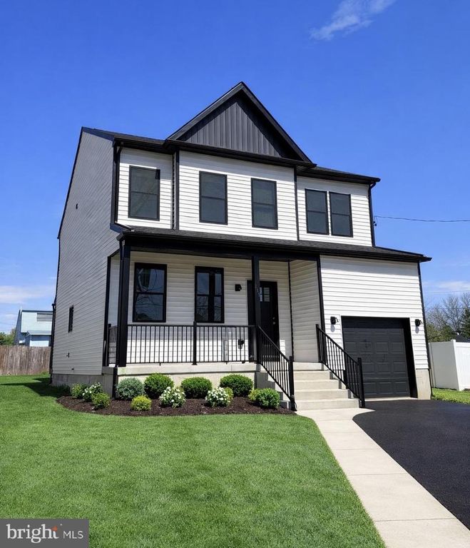 231 RIDGE AVE, Blackwood, NJ 08012