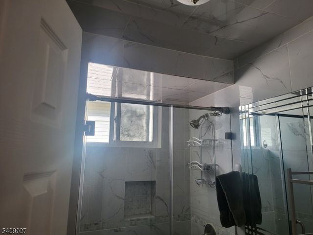 377 5Th Ave 1, Paterson City, NJ 07514
