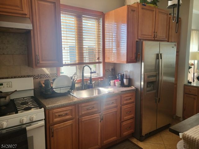 377 5Th Ave 1, Paterson City, NJ 07514
