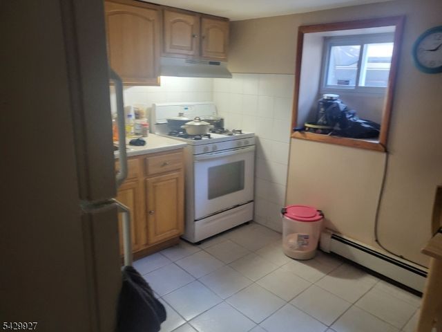 377 5Th Ave 1, Paterson City, NJ 07514