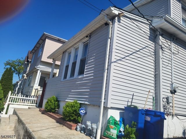 377 5Th Ave 1, Paterson City, NJ 07514