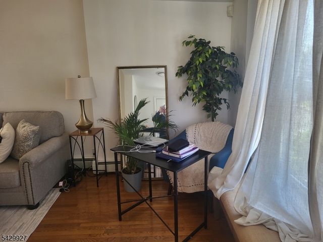 377 5Th Ave 1, Paterson City, NJ 07514