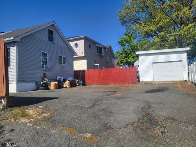 377 5Th Ave 1, Paterson City, NJ 07514